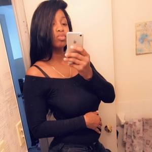 Meet your Posher, Mia